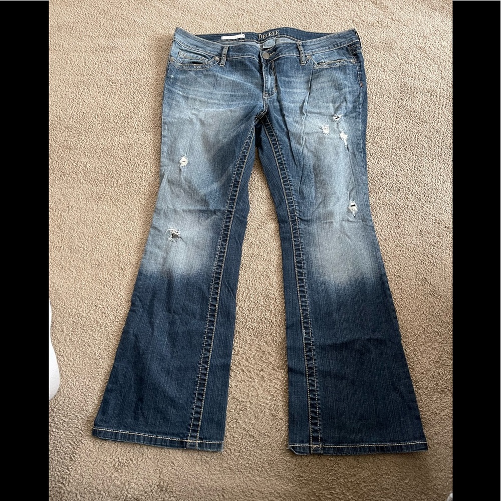 Distress Jean